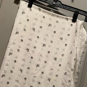 GH Bass White Infinity Scarf Southwestern Print Lightweight Fringe Wrap 28x34